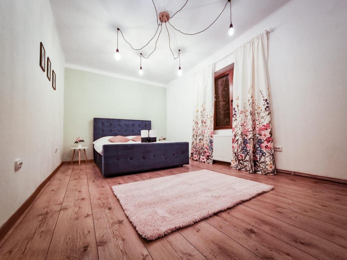 Home Central Apartment Brașov Exterior foto